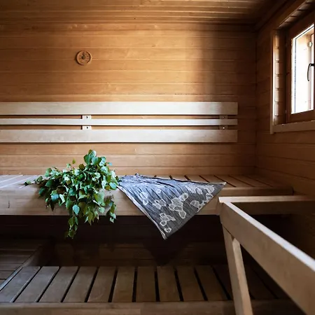 Tallusniemi Villas * Oravi